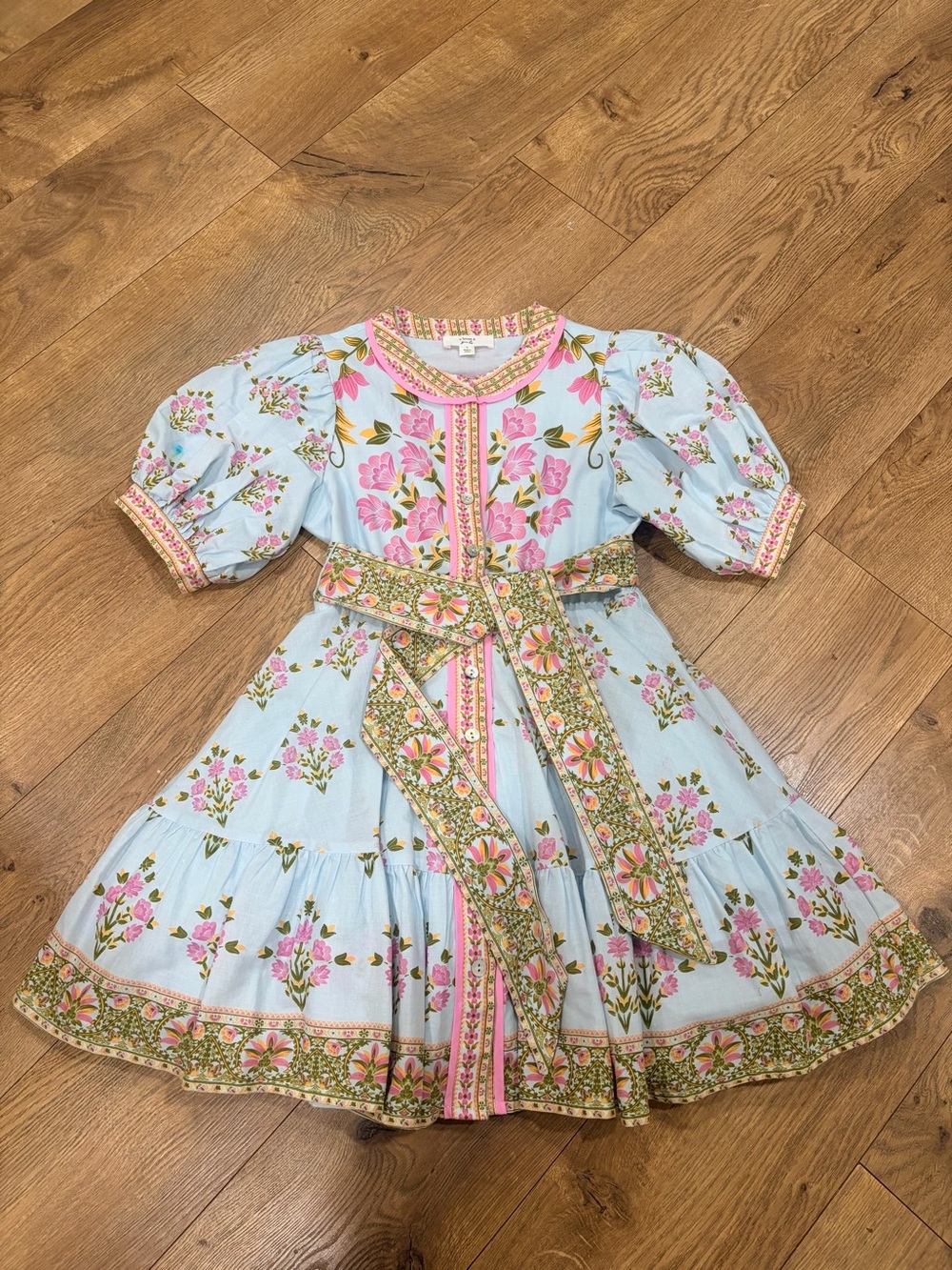 A loves A light blue floral dress with short sleeves - Size S